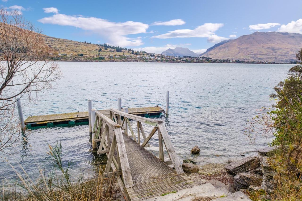 Huge Lakefront Delight - Queenstown Holiday Home Buitenkant foto