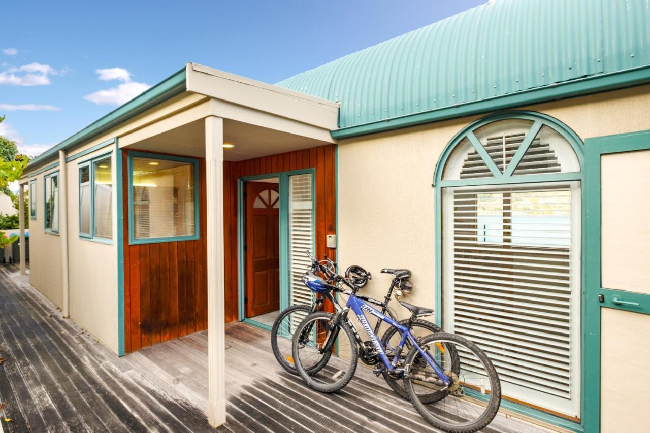 Huge Lakefront Delight - Queenstown Holiday Home Buitenkant foto