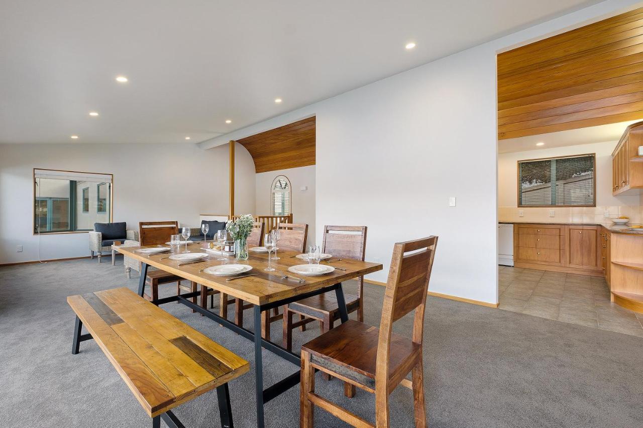 Huge Lakefront Delight - Queenstown Holiday Home Buitenkant foto