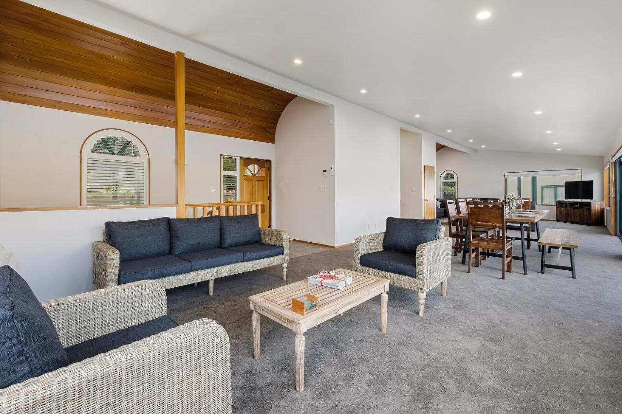 Huge Lakefront Delight - Queenstown Holiday Home Buitenkant foto