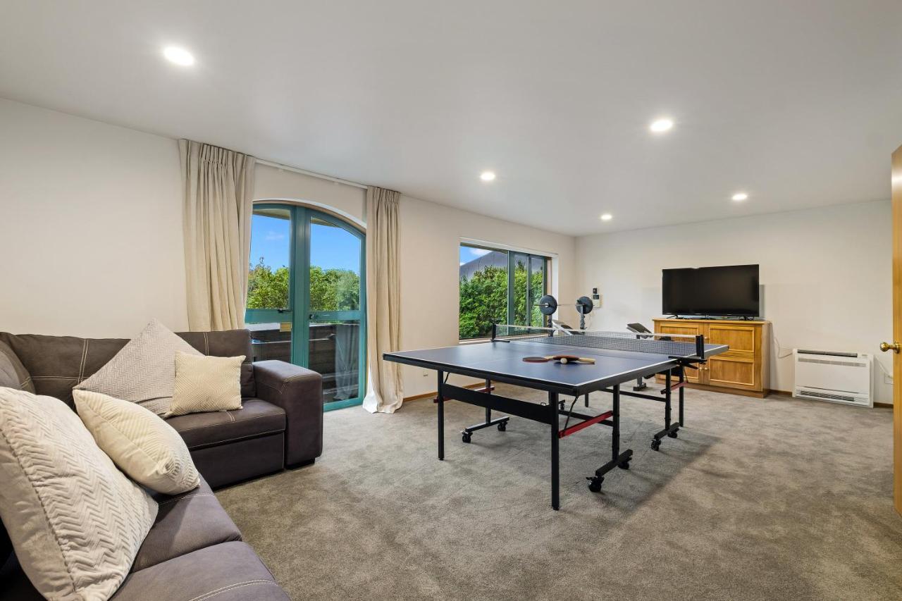 Huge Lakefront Delight - Queenstown Holiday Home Buitenkant foto