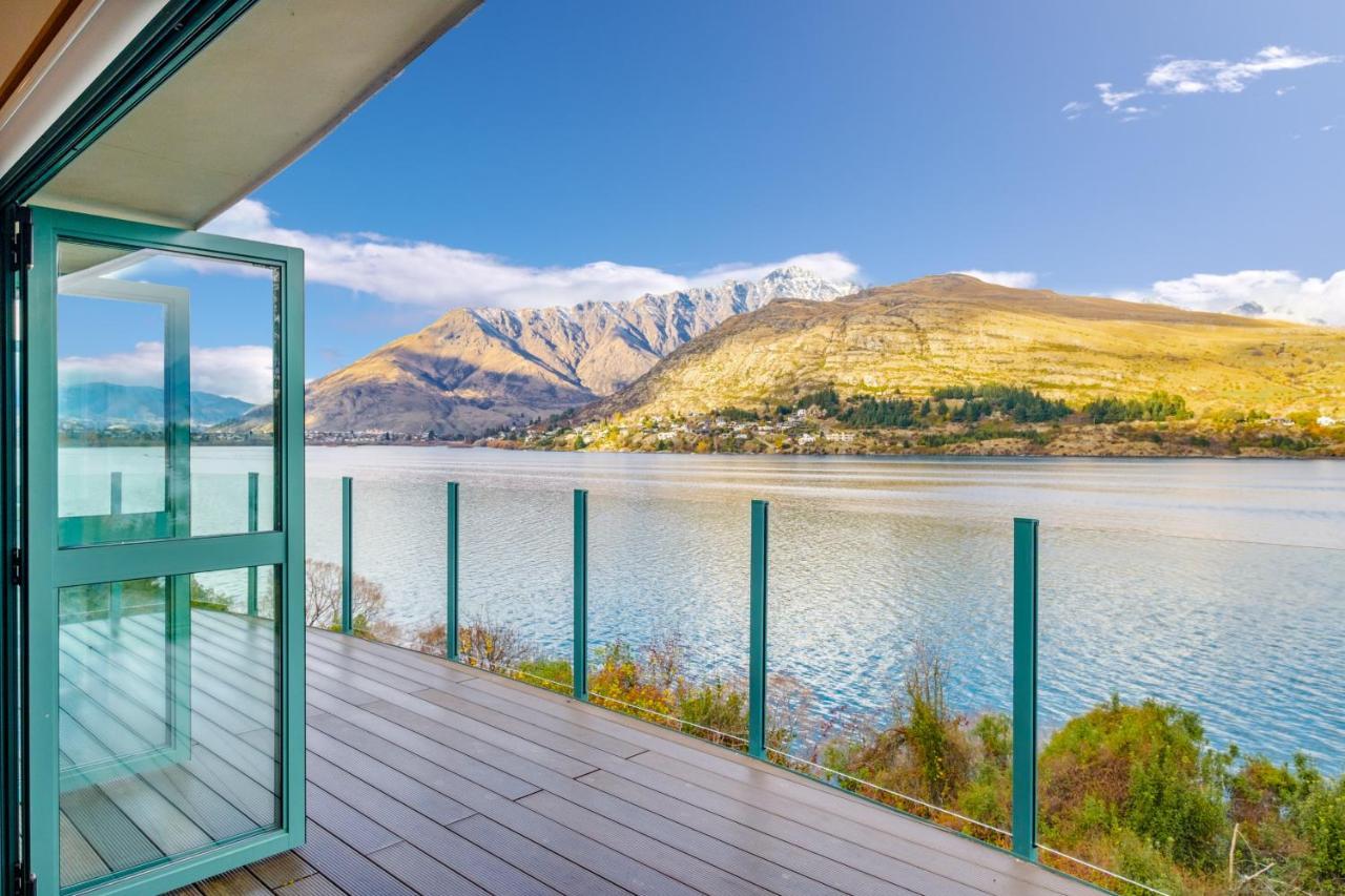 Huge Lakefront Delight - Queenstown Holiday Home Buitenkant foto
